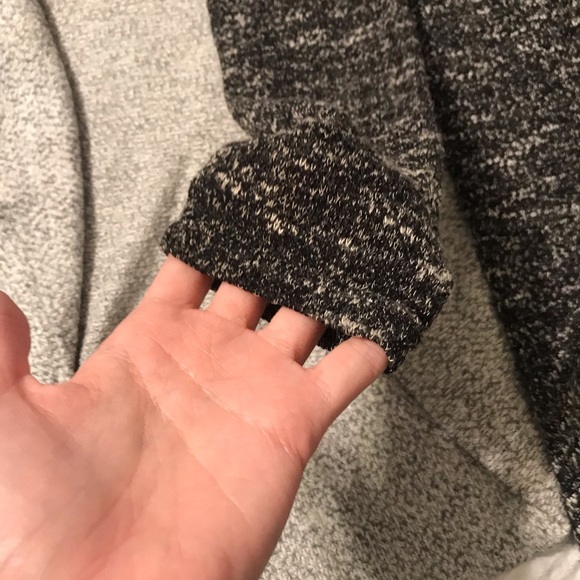 2 cardigans - Picture 10 of 13